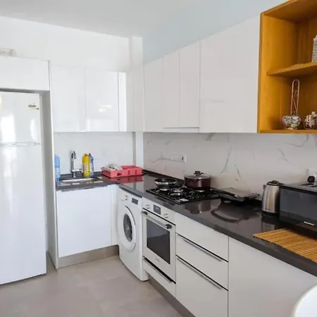Seaview Oasis Apartment